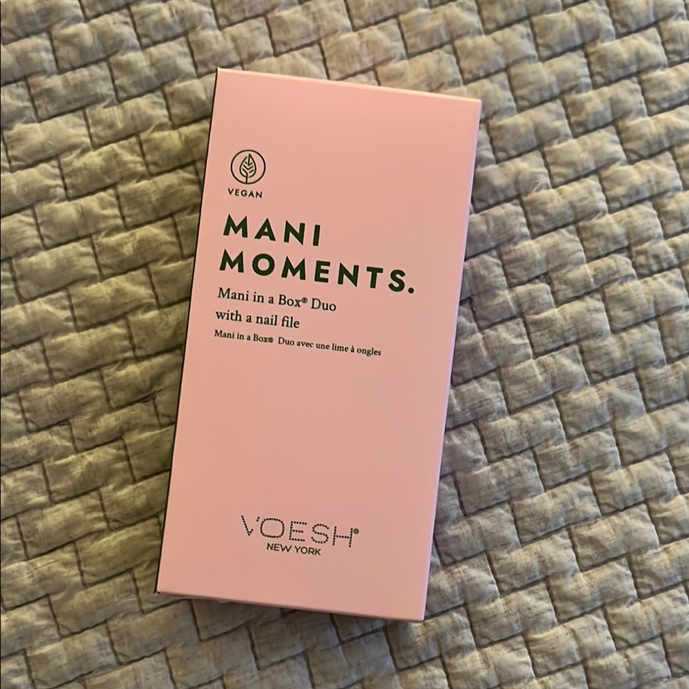 Voesh mani in a box. New!